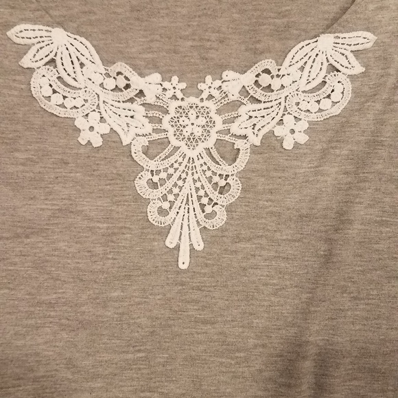 🧡🧡 Gray romper sz 1x 🧡🧡 - Picture 4 of 8